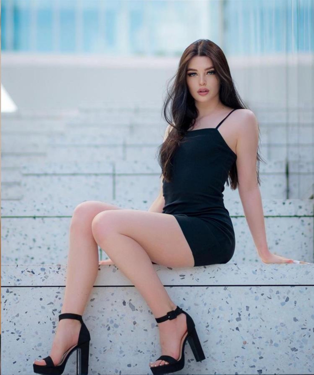 Jasmine Bisexual,English,D cup,41-45kg,Latino
