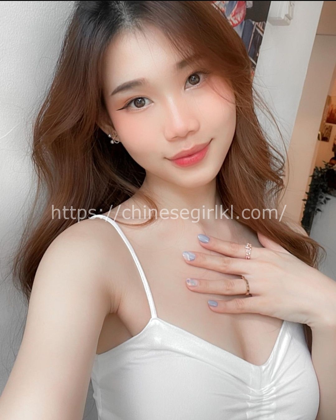 Escort Cindy 5'3 or under(160cm),Blonde,English,E cup,Chinese