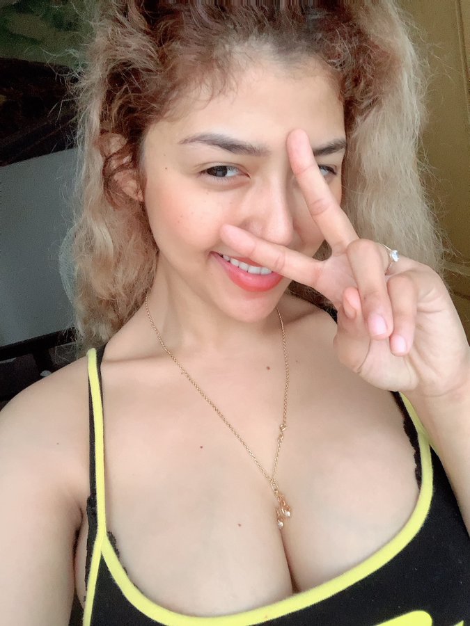 Nana20 5'3 or under(160cm),German,Blue,Filipino,Transsexuals